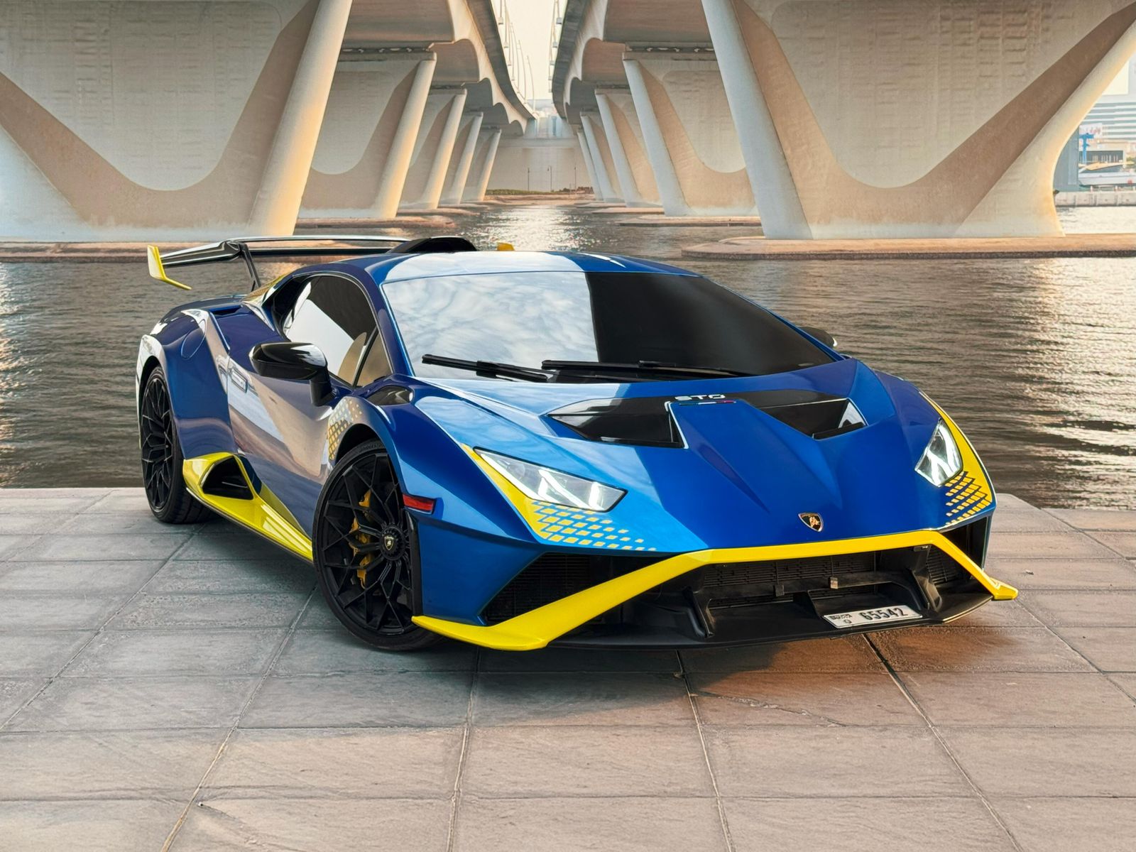 Lamborghini Huracan STO Blue