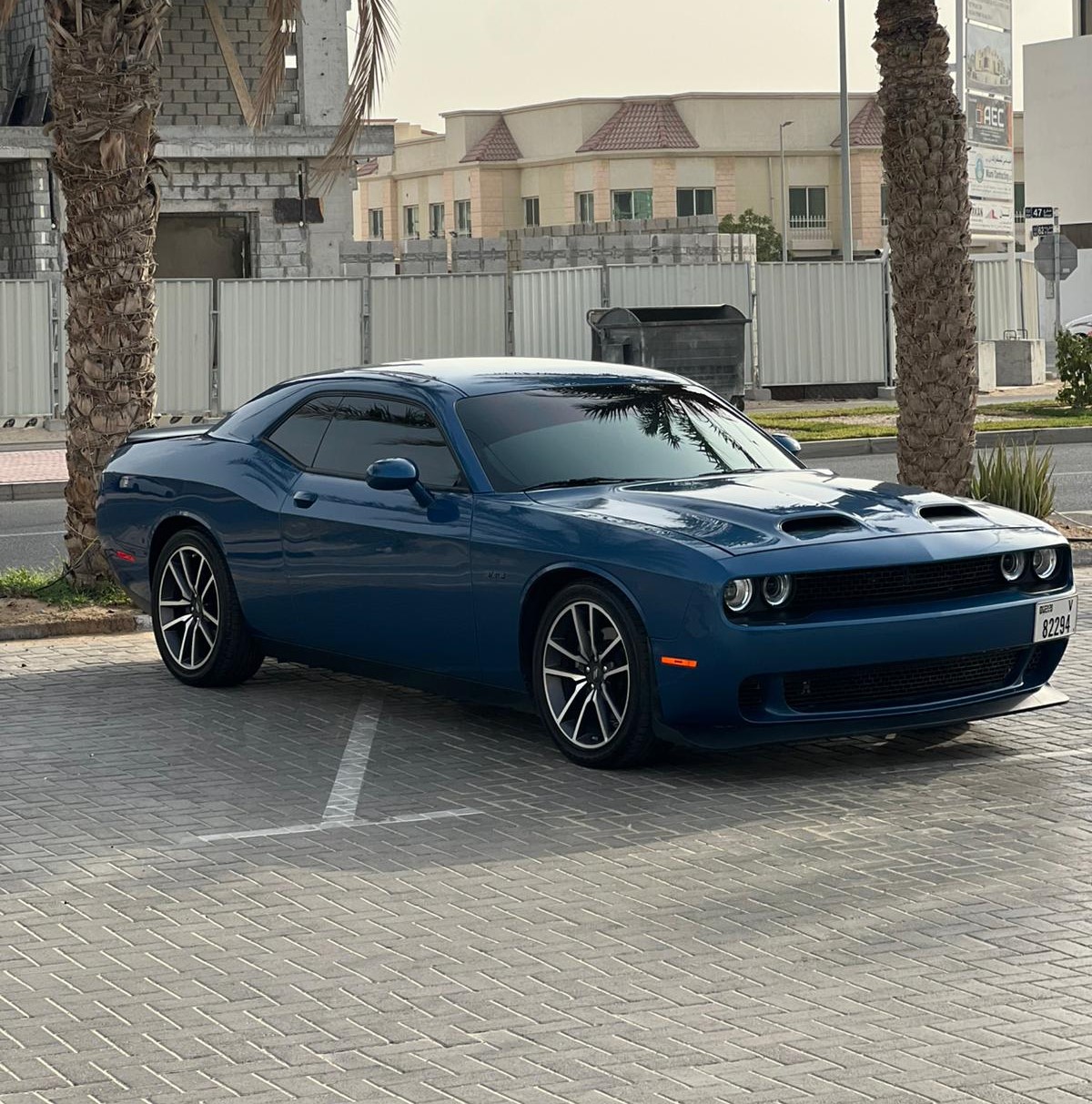 DODGE CHALLENGER HEMI V8 Blue
