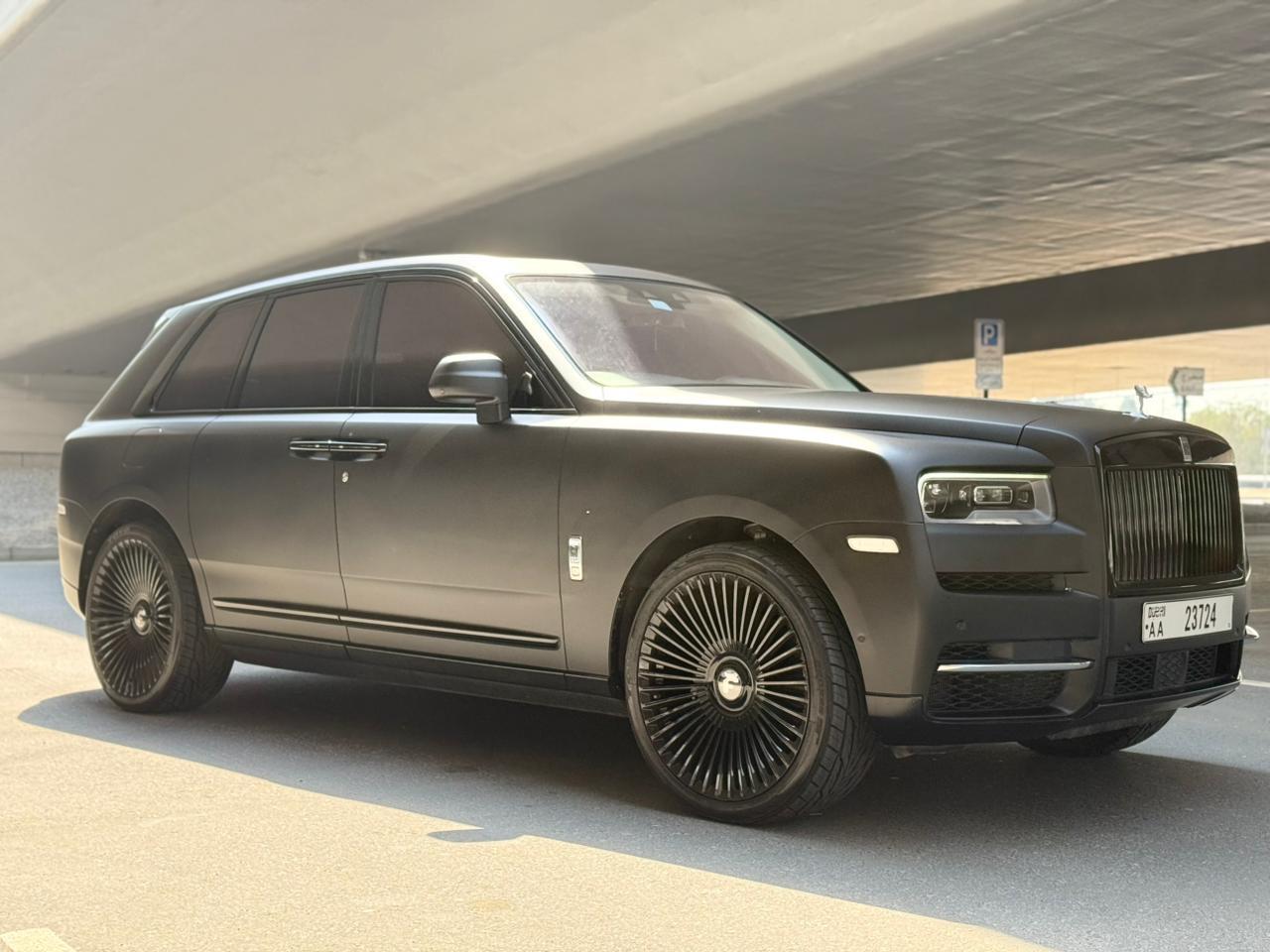 Rolls Royce Cullinan Grey Best Price