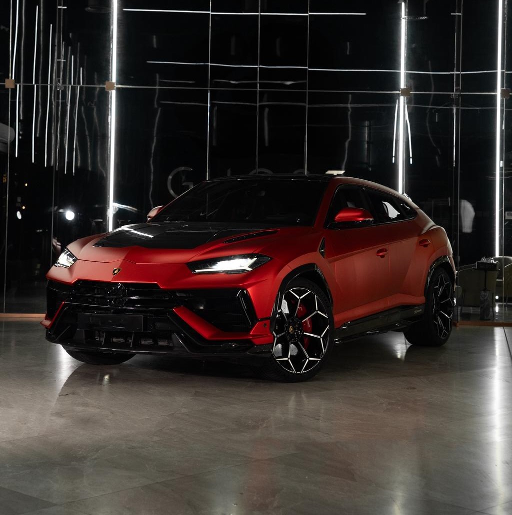 LAMBORGHINI URUS PERFORMANTE  MATTE RED