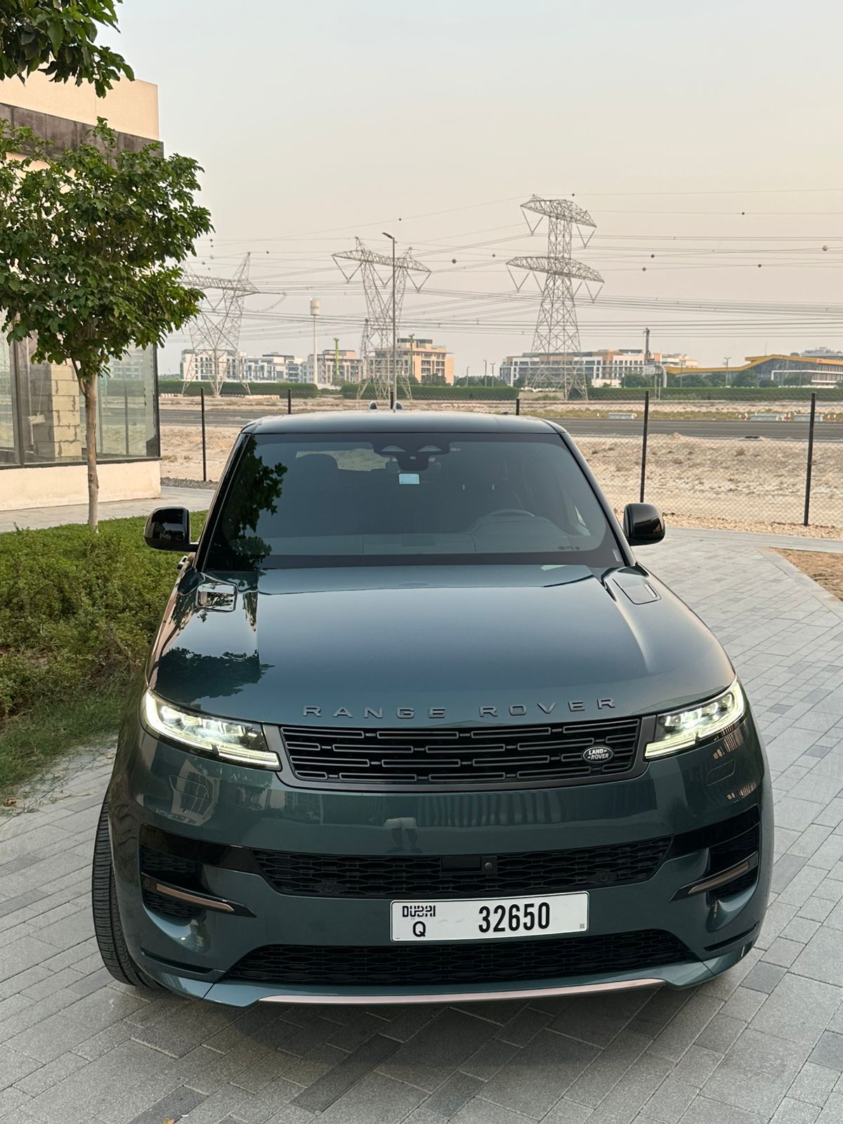 Luxury Range Rover Sport without deposit