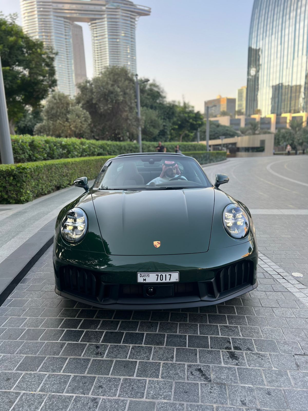 Porsche 911 Targa 4 GTS Spyder Green