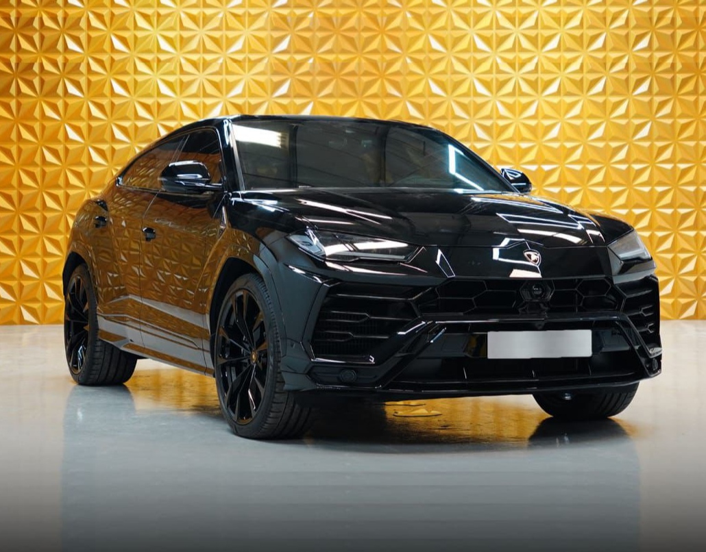 Lamborghini Urus Black Best Price  2023 Hire dubai