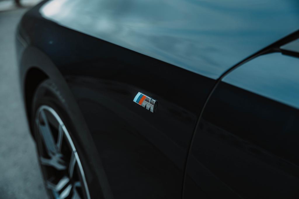Rent Bmw Series 7 BLACK 2023 in Dubai , UAE 