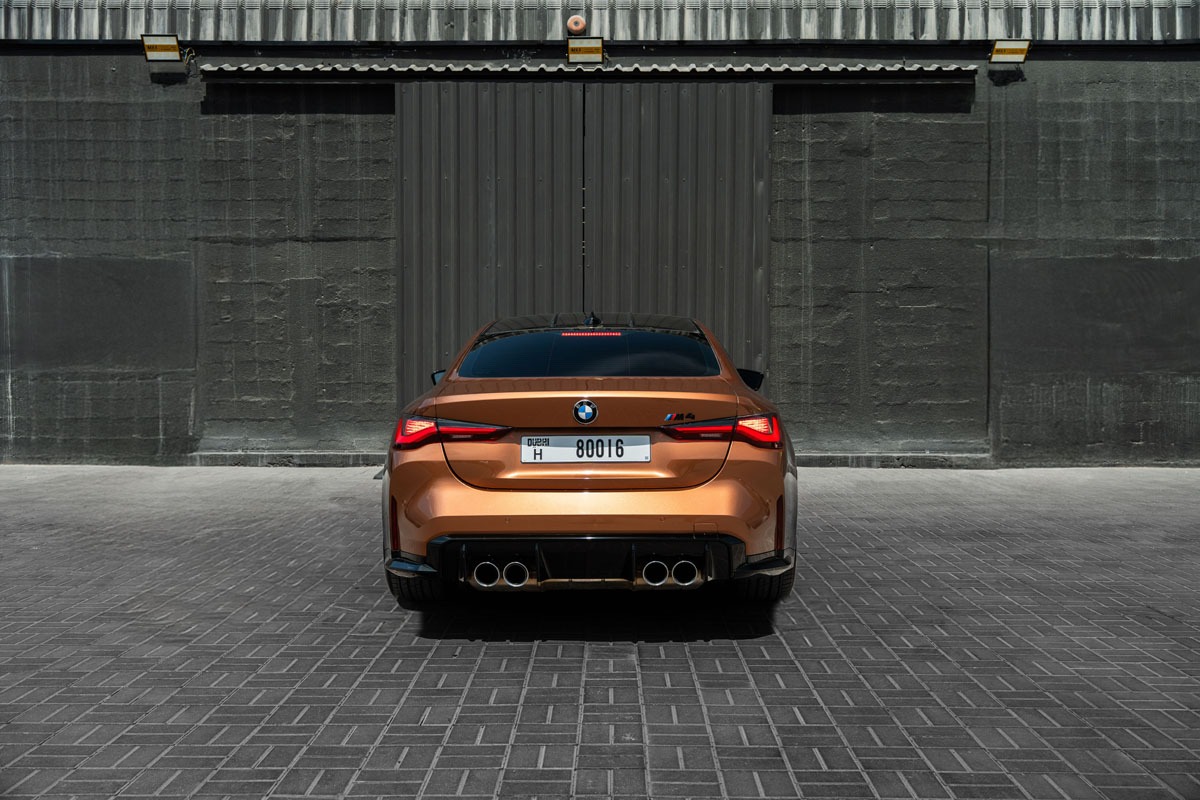 Rent Bmw Series m GOLDEN 2022 in Dubai , UAE 