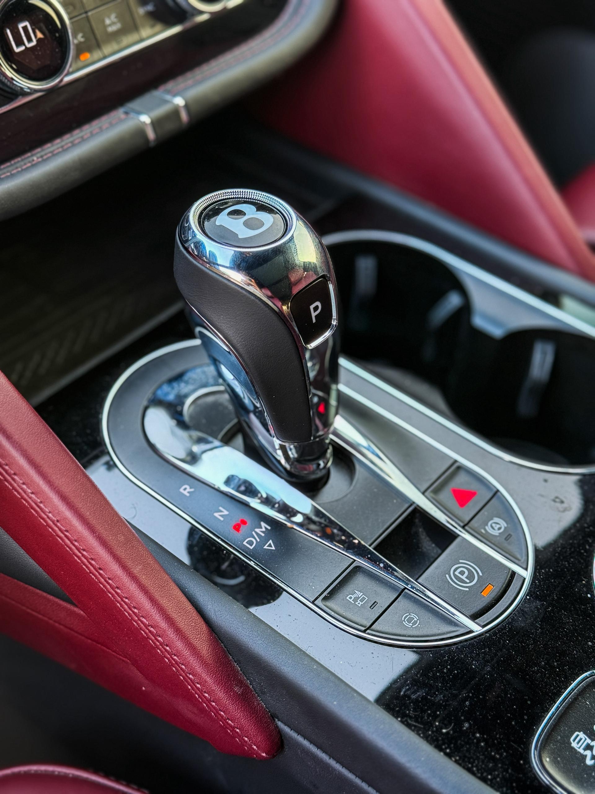 Rent Bentley Bentayga WHITE 2024 in Dubai , UAE 