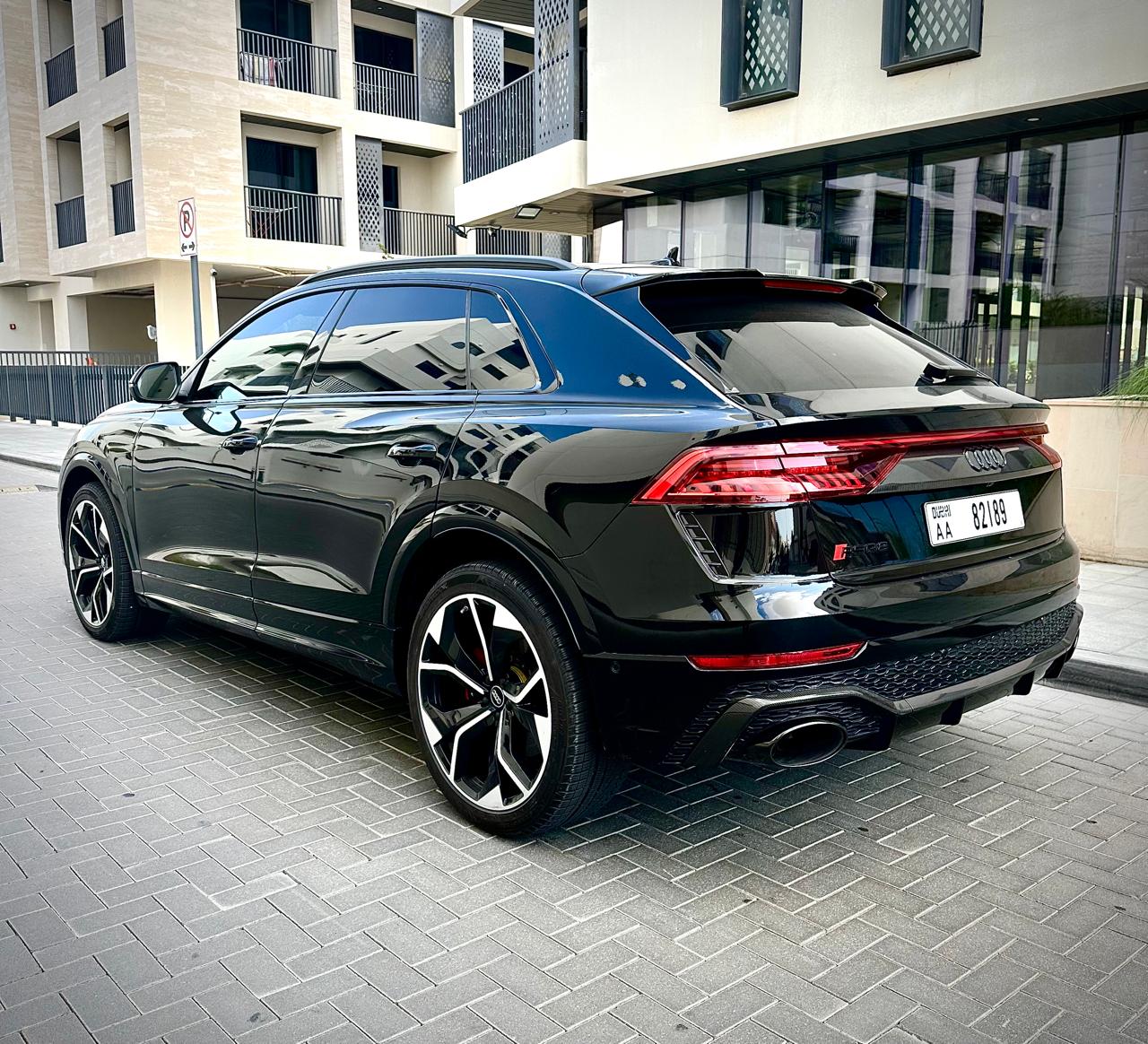Rent Audi Rsq8 BLACK 2023 in Dubai , UAE 