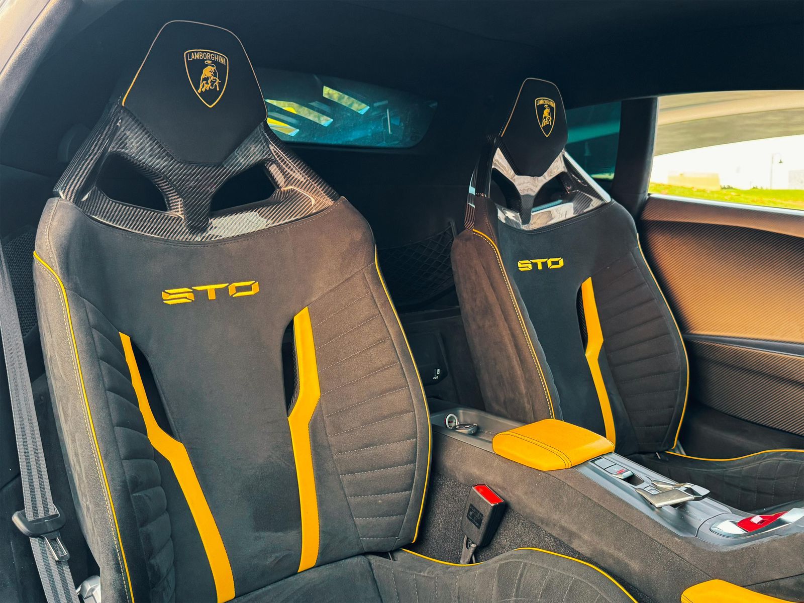 Rent Lamborghini Huracan STO BLUE 2023 in Dubai , UAE 