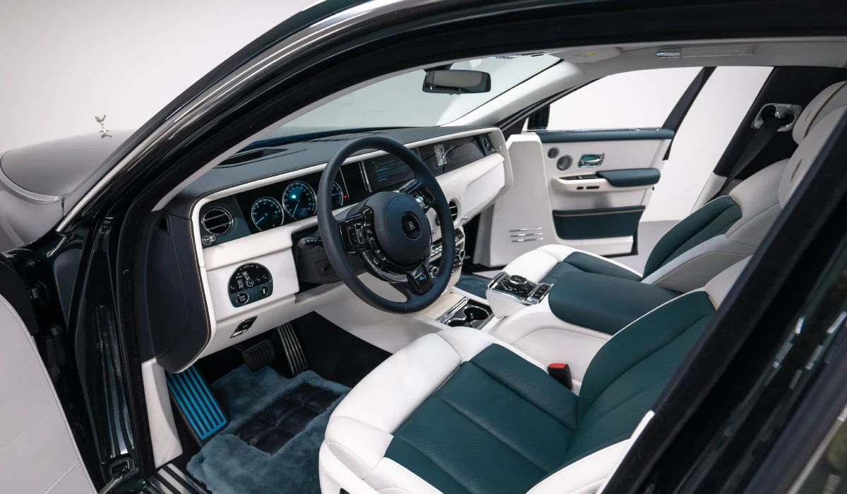 Rent Rolls-Royce Phantom  2022 in Dubai , UAE 