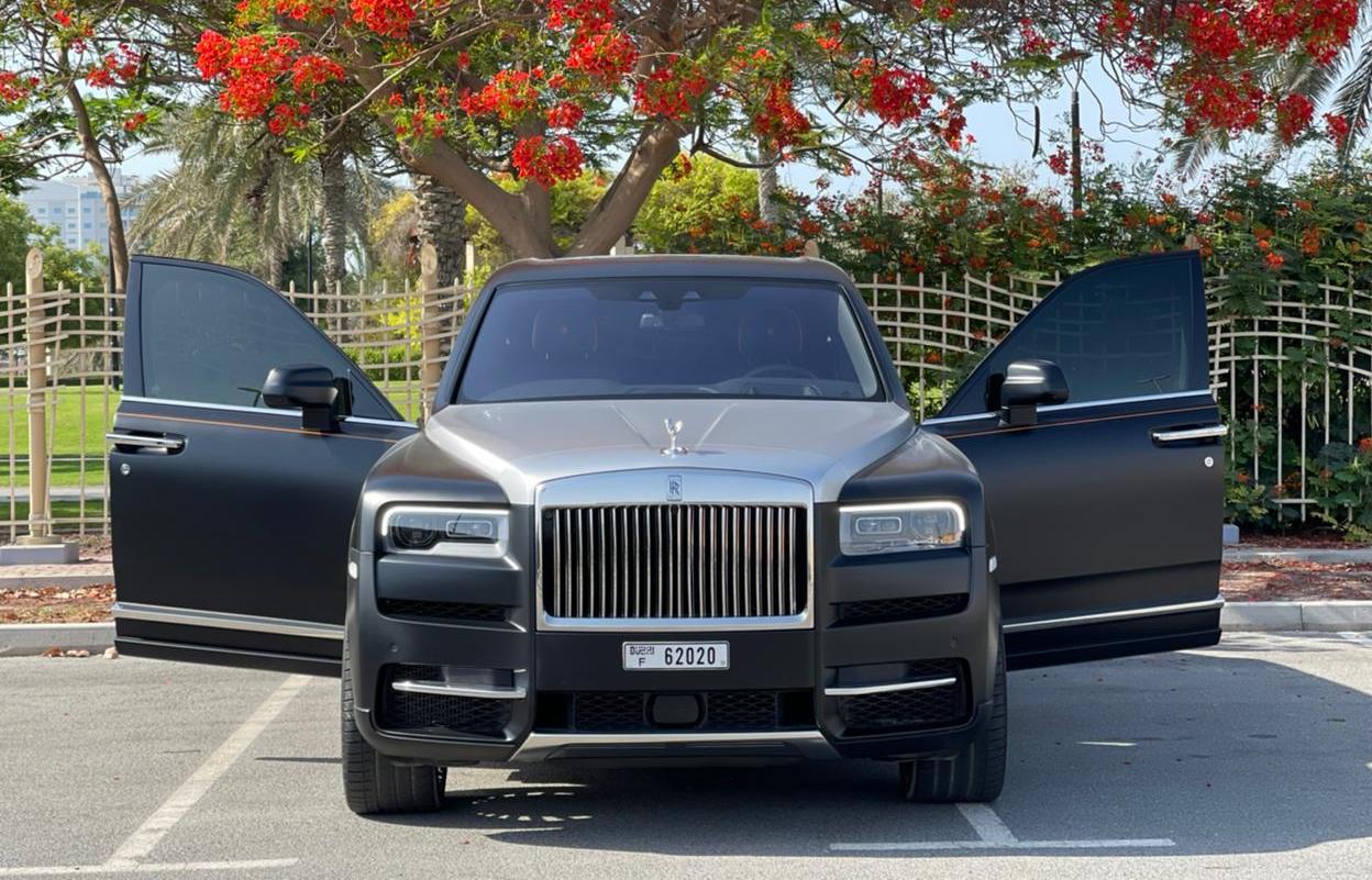 Rent Rolls-Royce Cullinan BLACK 2021 in Dubai , UAE 