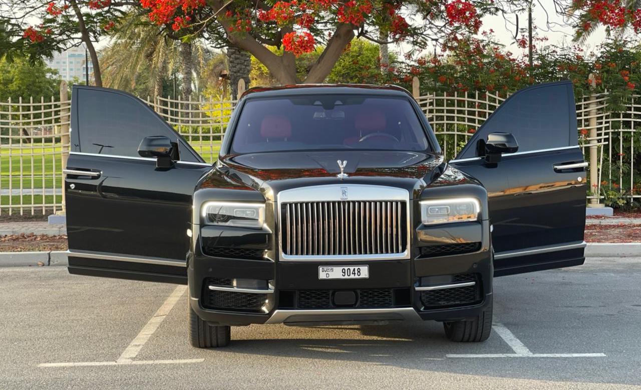Rent Rolls-Royce Cullinan BLACK 2021 in Dubai , UAE 