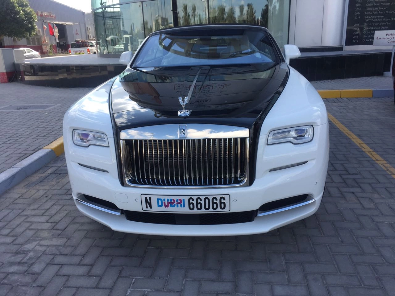 Rent Rolls-Royce Dawn WHITE 2021 in Dubai , UAE 