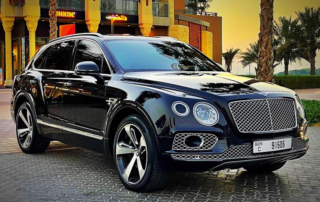 Rent Bentley Bentayga BLACK 2020 in Dubai , UAE 