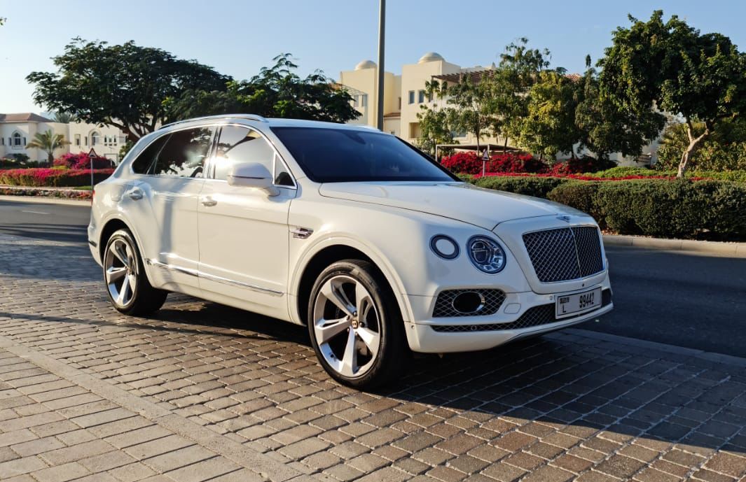 Rent Bentley Bentayga WHITE 2020 in Dubai , UAE 