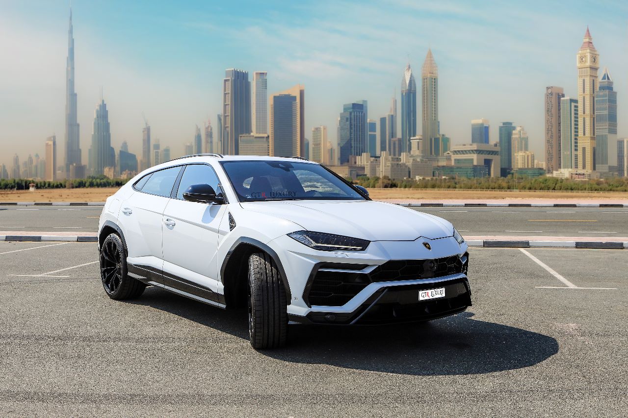 Rent Lamborghini Urus WHITE 2023 in Dubai , UAE 