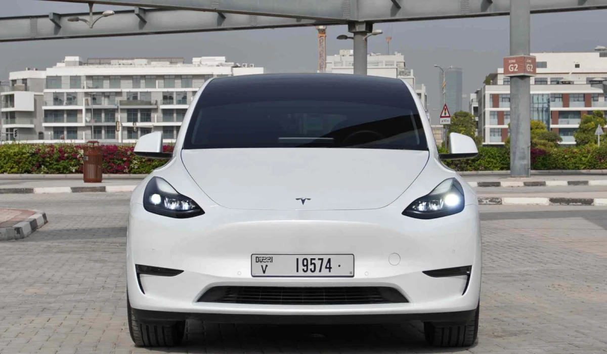 Rent Tesla Model 3 WHITE 2022 in Dubai , UAE 