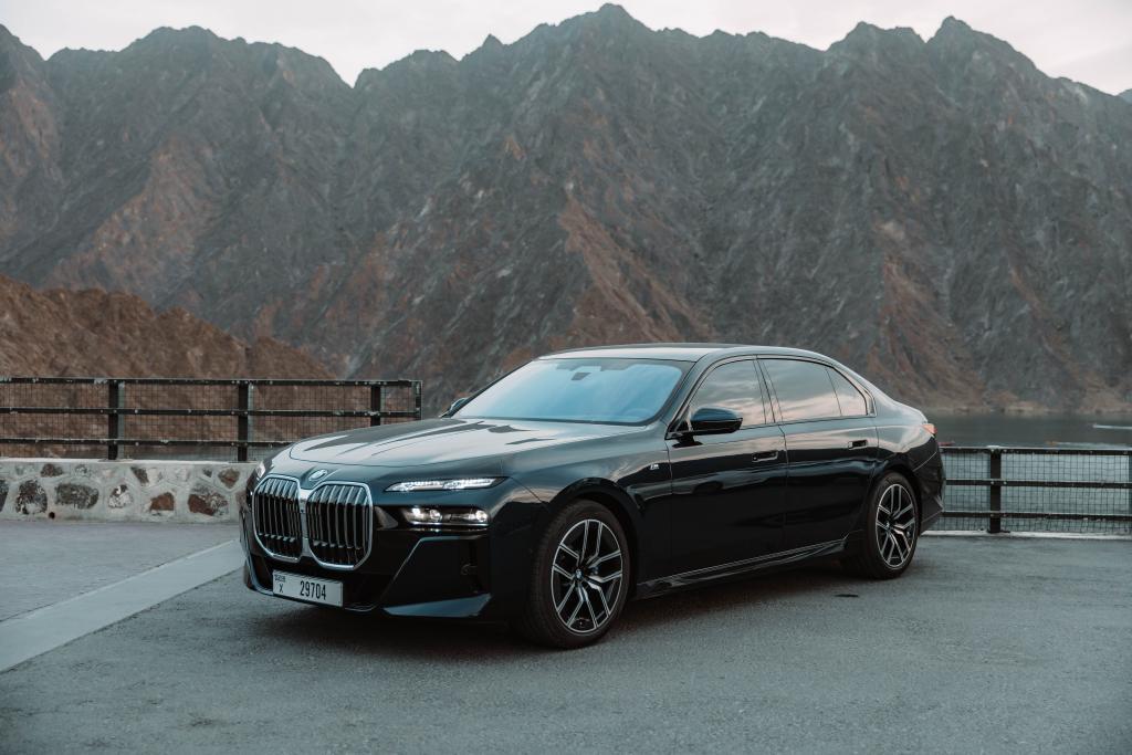 Rent Bmw Series 7 BLACK 2023 in Dubai , UAE 