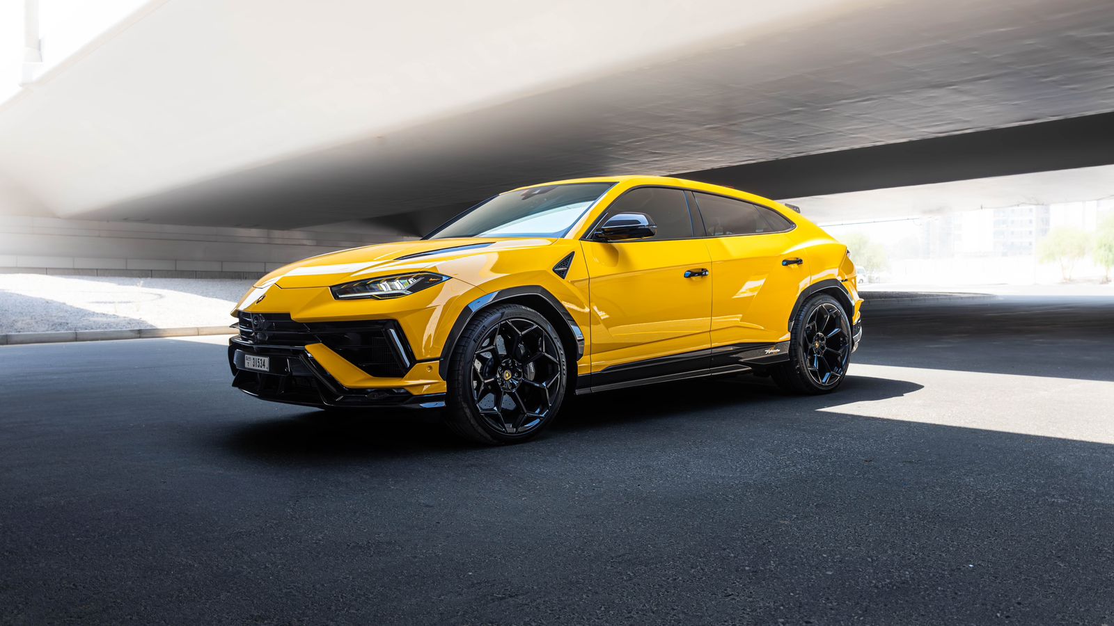 Rent Lamborghini Urus ORANGE 2023 in Dubai , UAE 