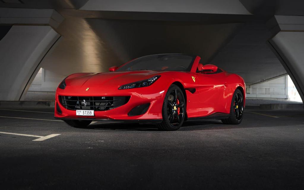 Rent Ferrari Roma RED 2022 in Dubai , UAE 