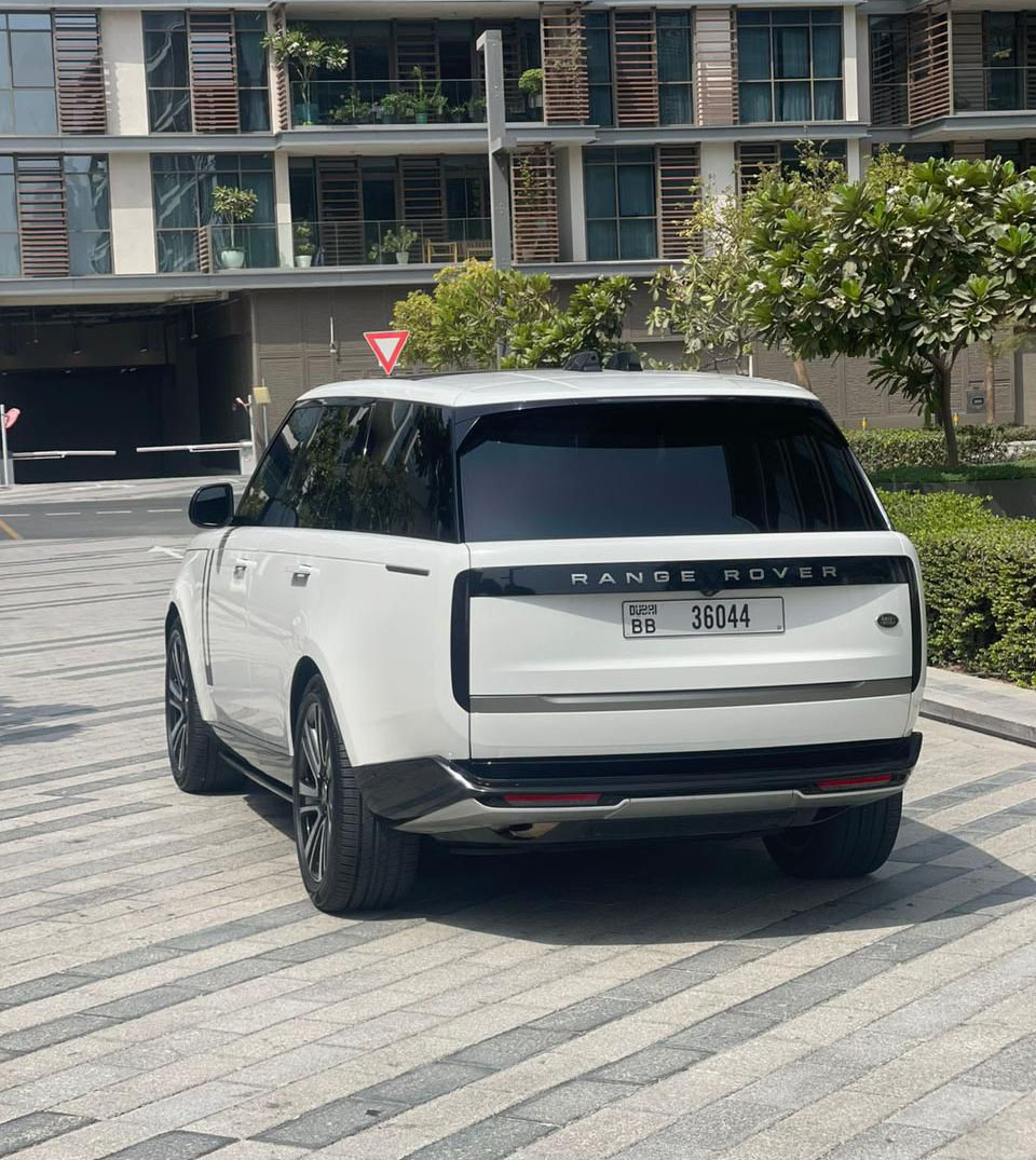 Rent Range-Rover Vogue WHITE 2024 in Dubai , UAE 