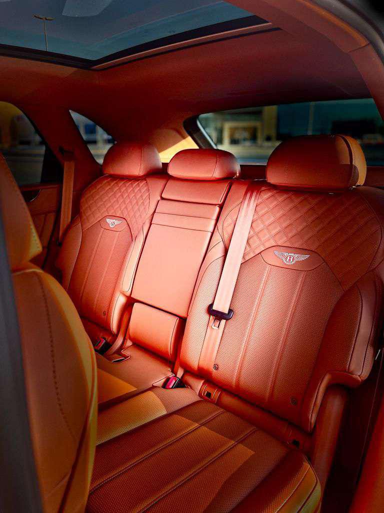 Rent Bentley Bentayga WHITE 2022 in Dubai , UAE 