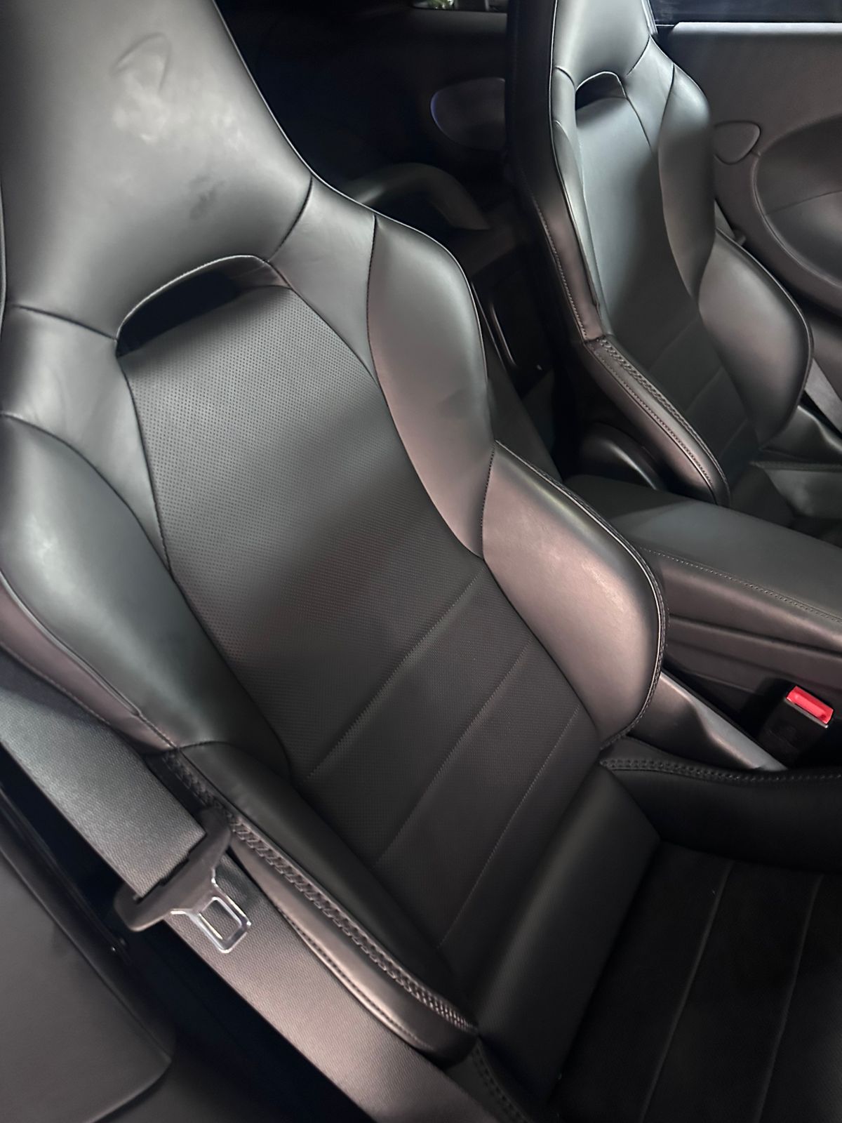Rent McLaren Gt BLACK 2021 in Dubai , UAE 