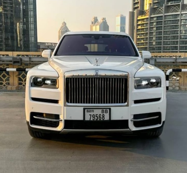 Rent Rolls-Royce Cullinan WHITE 2024 in Dubai , UAE 