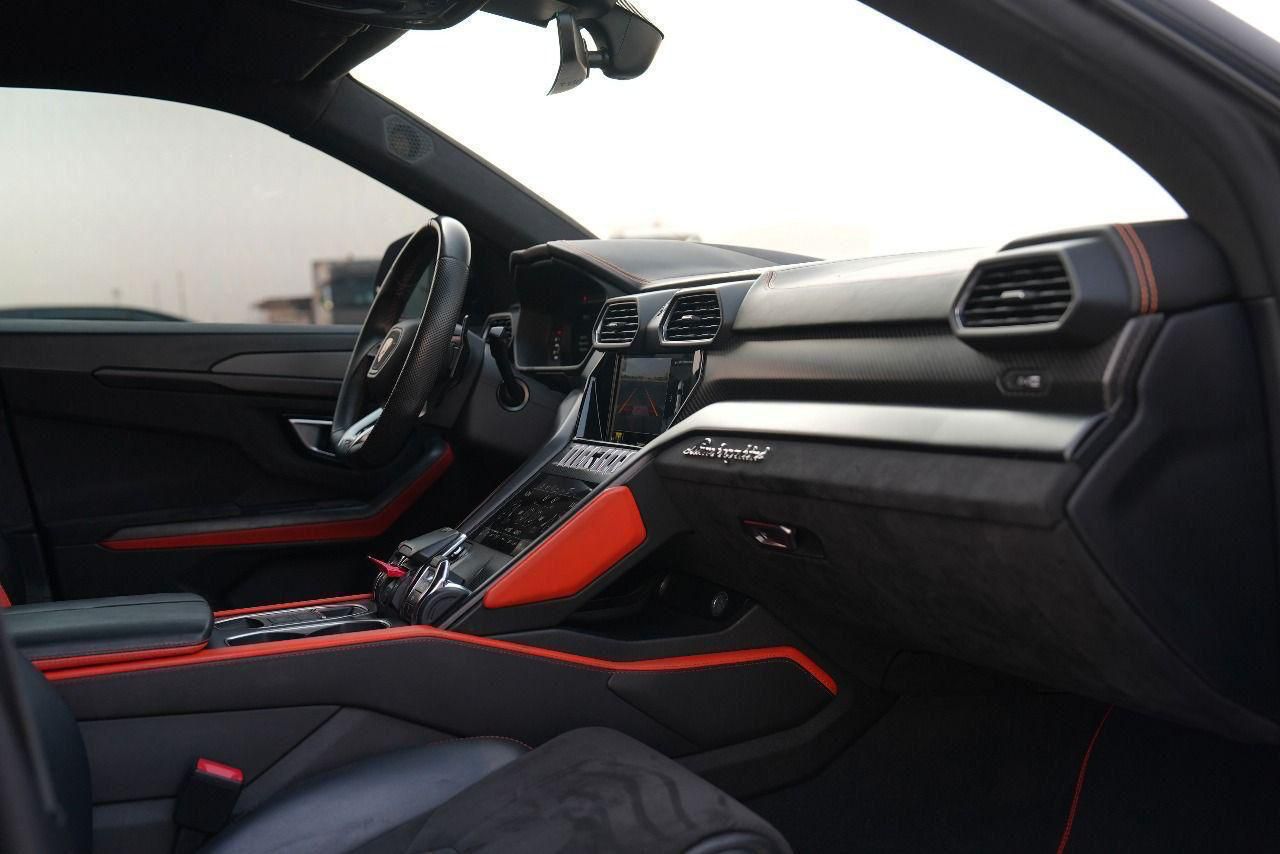 Rent Lamborghini Urus BLACK 2023 in Dubai , UAE 