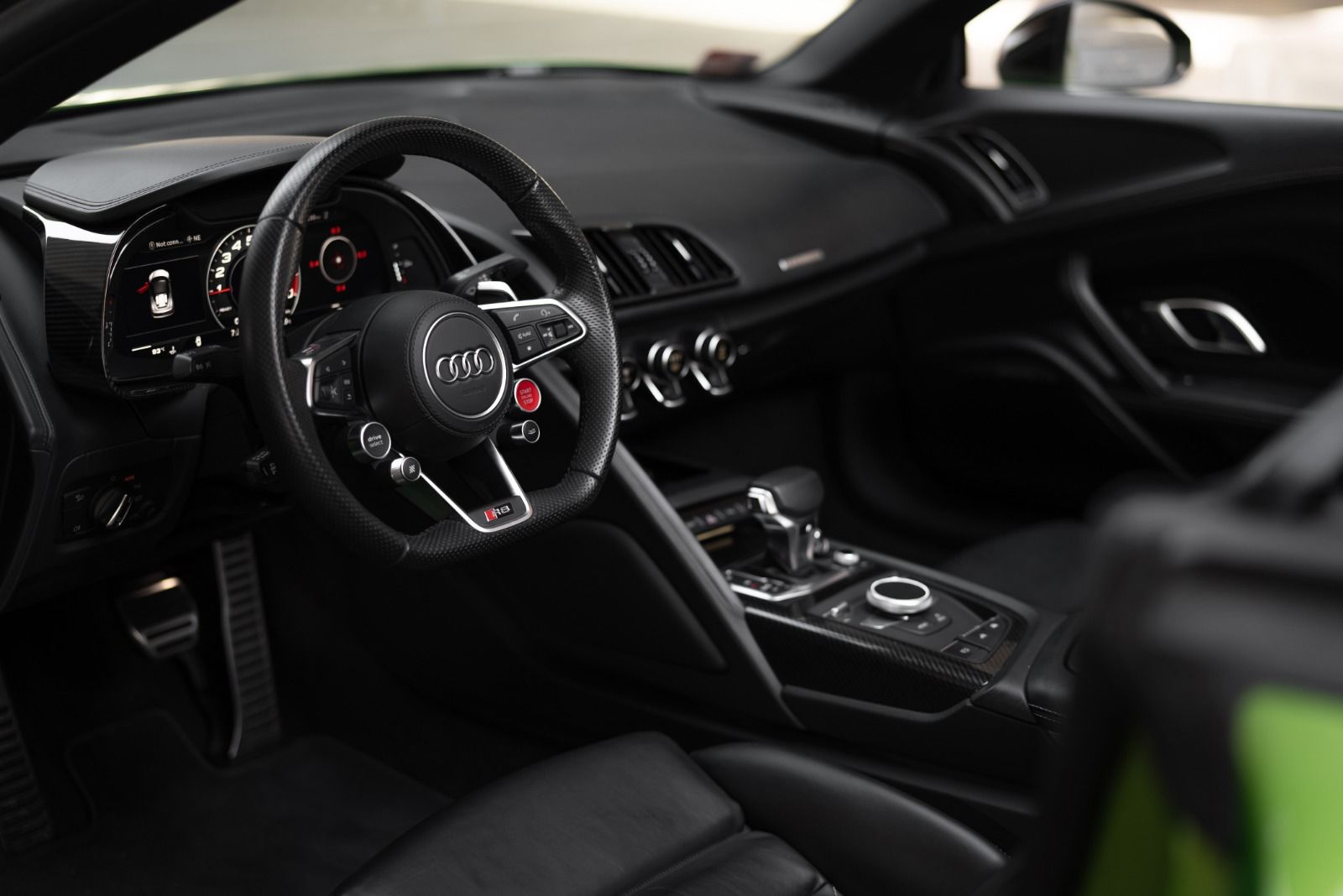 Rent Audi R8 GREEN 2021 in Dubai , UAE 