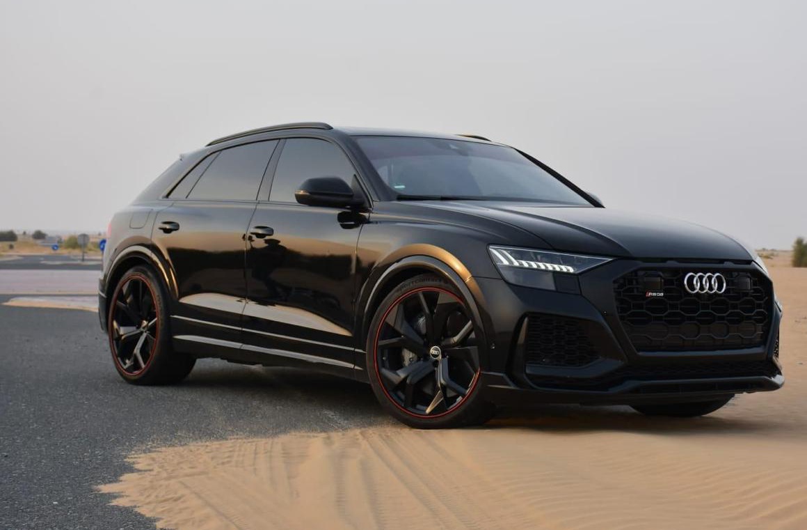 Rent Audi Rsq8 BLACK 2023 in Dubai , UAE 