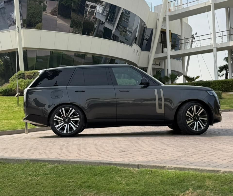 Rent Range-Rover Vogue GREY 2025 in Dubai , UAE 