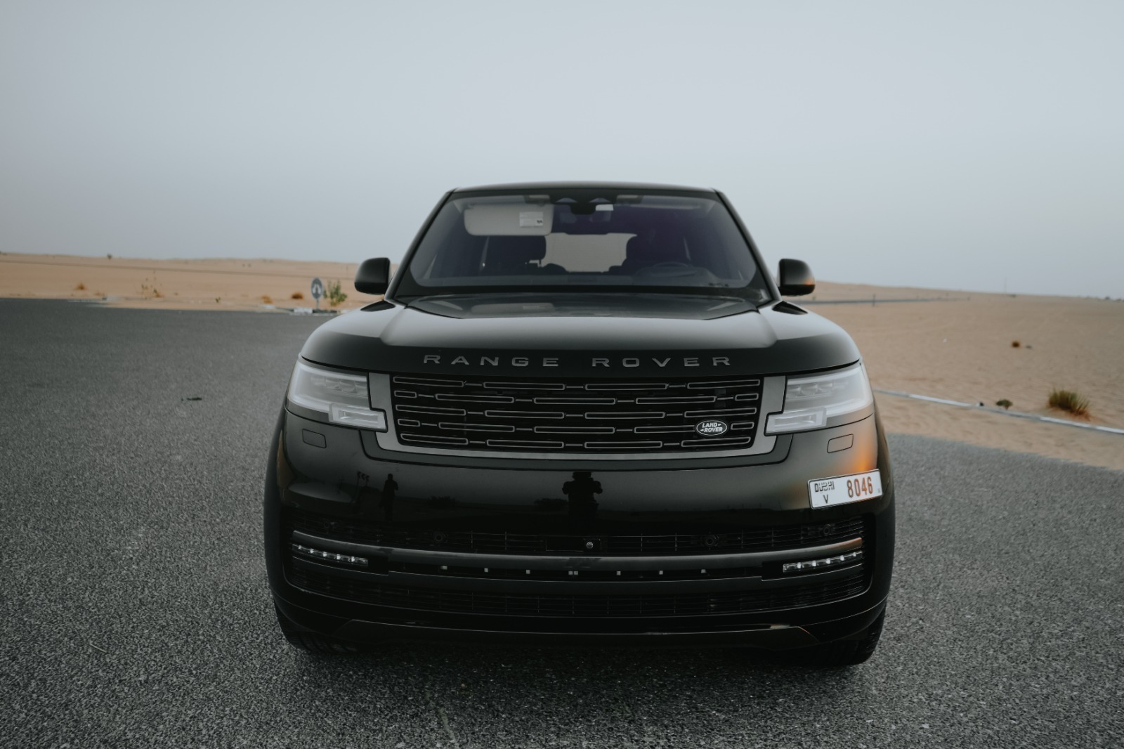 Rent Range-Rover Vogue BLACK 2023 in Dubai , UAE 