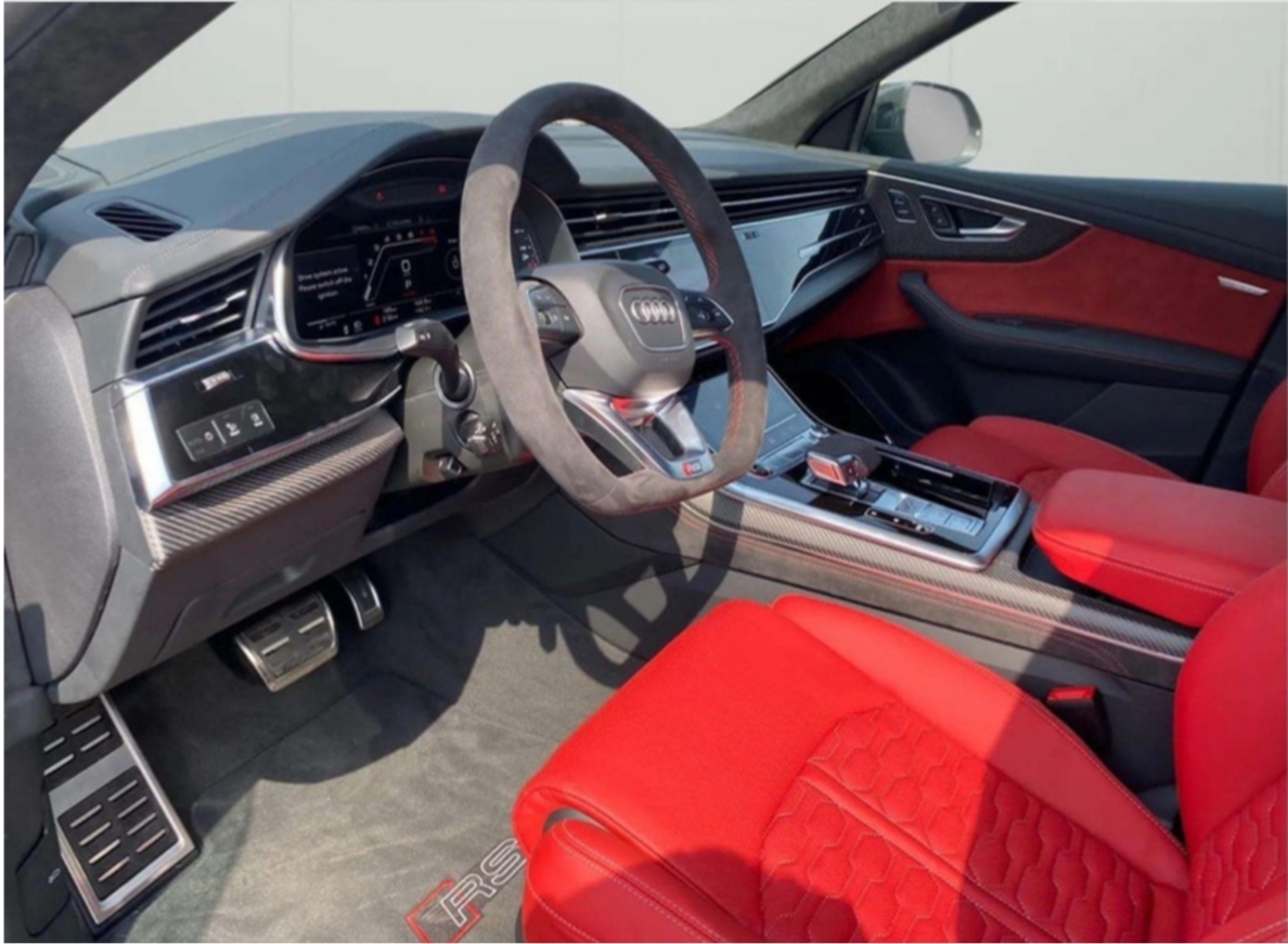 Rent Audi Rsq8 GREY 2023 in Dubai , UAE 