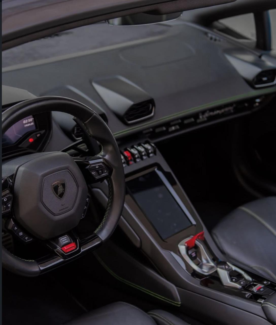 Rent Lamborghini Evo BLUE 2021 in Dubai , UAE 