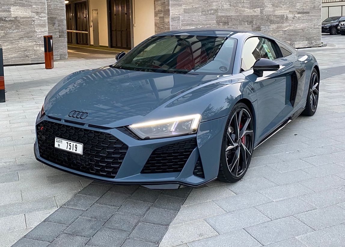 Rent Audi R8  2021 in Dubai , UAE 