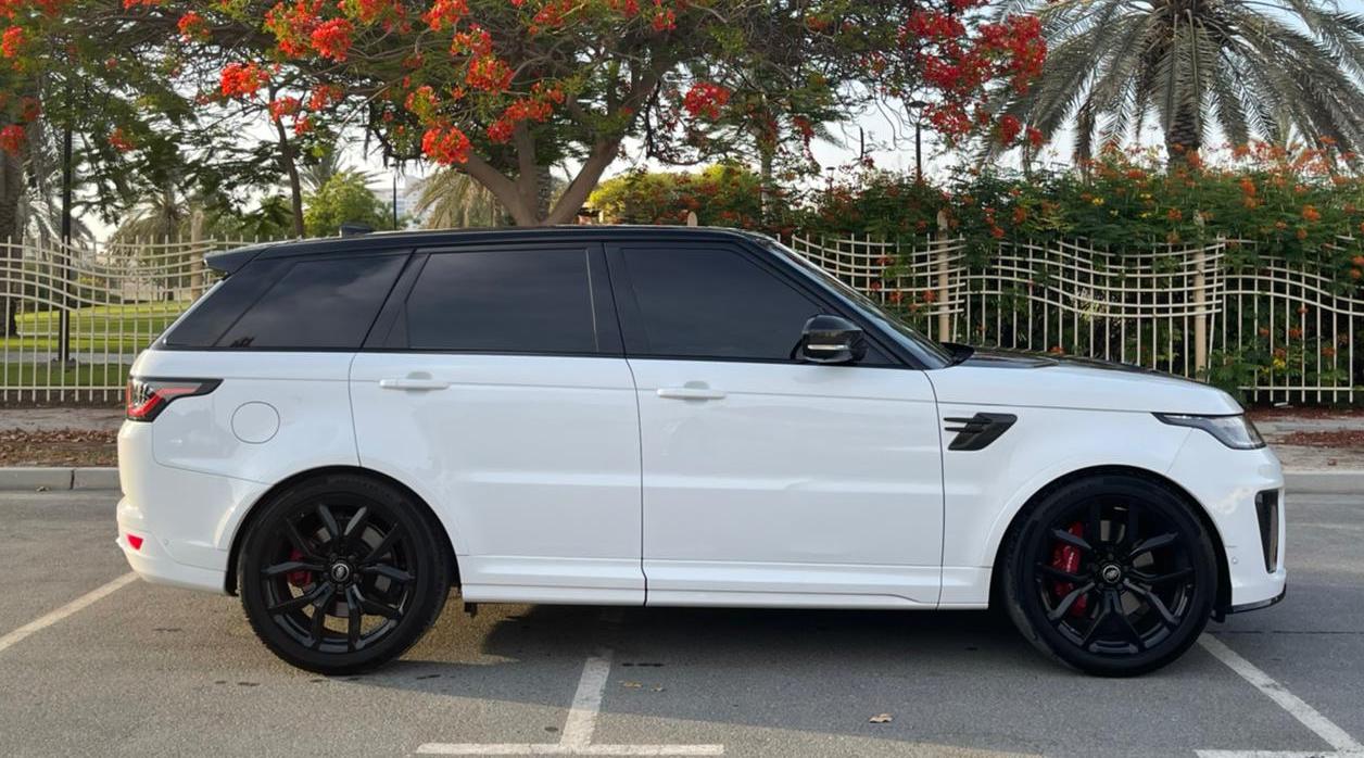Rent Range-Rover Svr WHITE 2021 in Dubai , UAE 