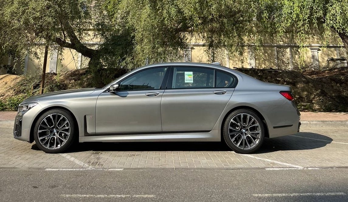 Rent Bmw Series 7  2022 in Dubai , UAE 