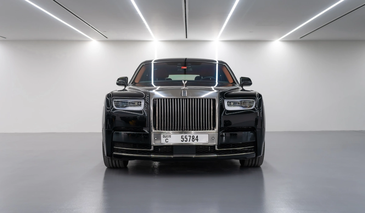 Rent Rolls-Royce Phantom BLACK 2022 in Dubai , UAE 