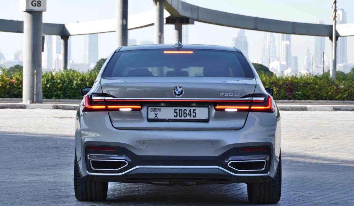 Rent Bmw Series 7  2022 in Dubai , UAE 