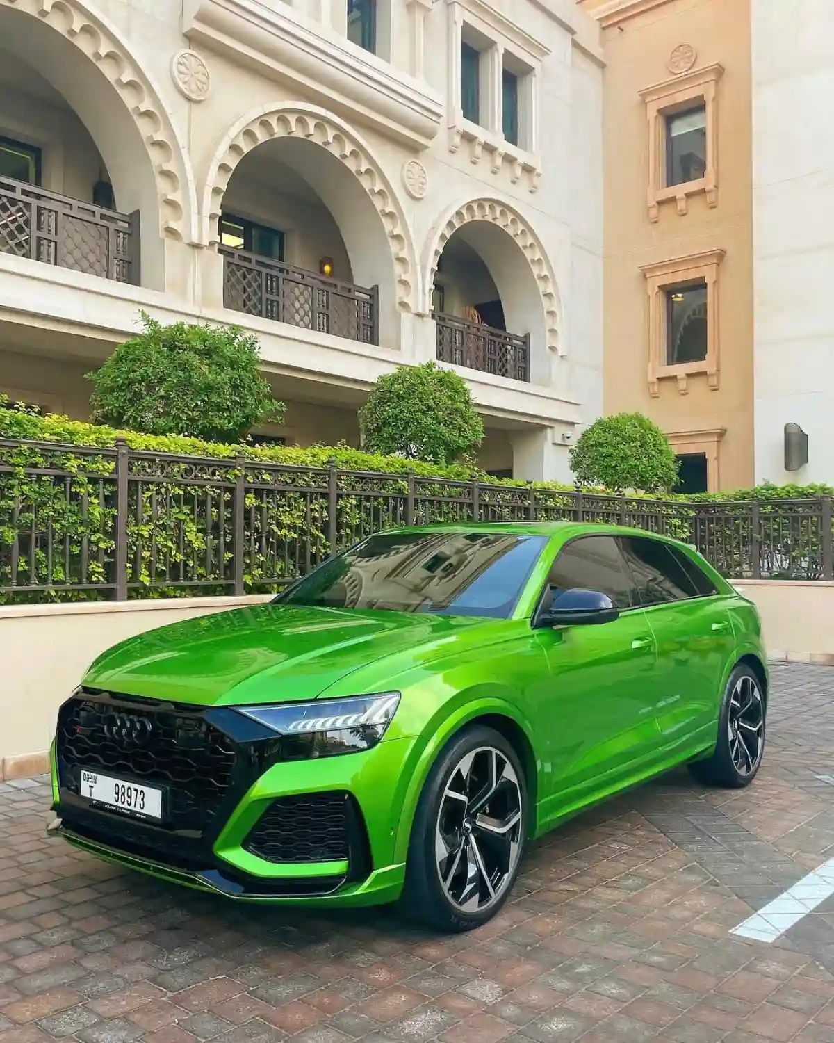 Rent Audi Rsq8 GREEN 2022 in Dubai , UAE 
