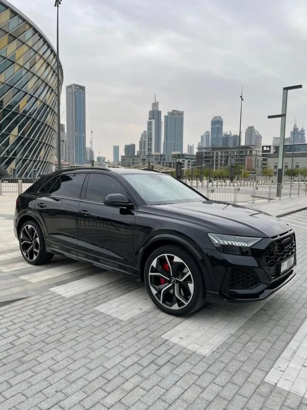 Rent Audi Rsq8 BLACK 2022 in Dubai , UAE 