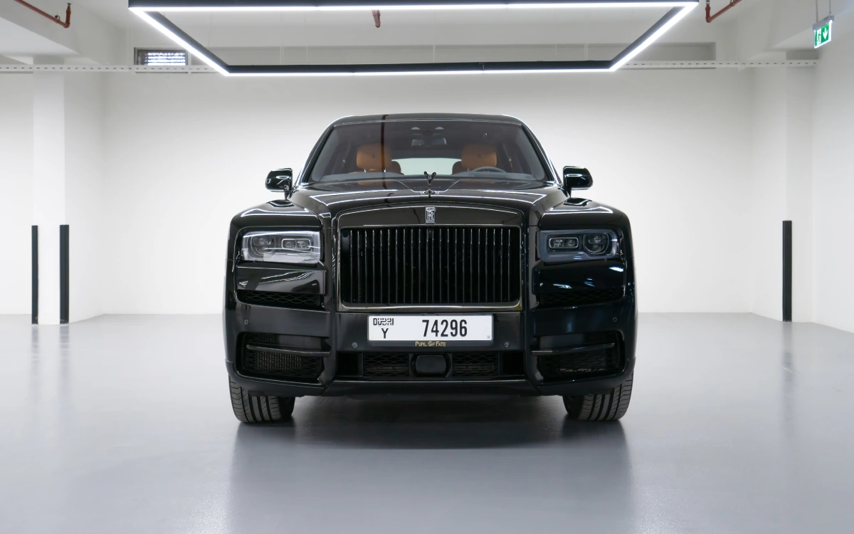 Rent Rolls-Royce Cullinan BLACK 2022 in Dubai , UAE 