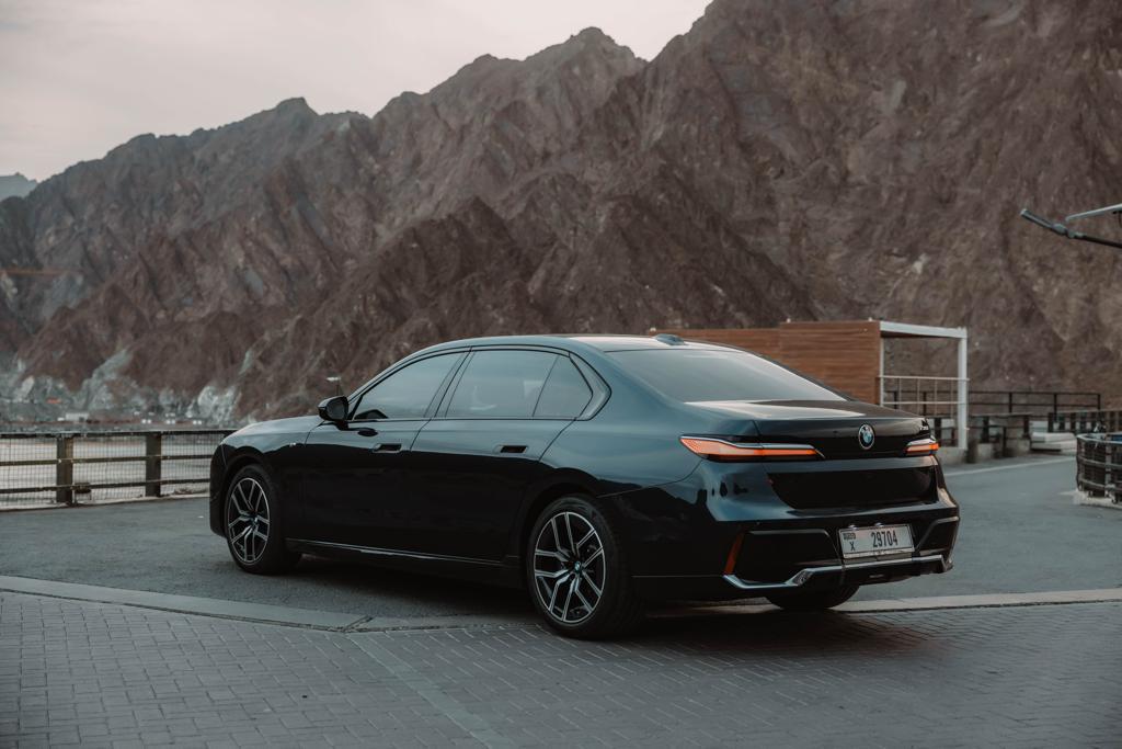 Rent Bmw Series 7 BLACK 2023 in Dubai , UAE 