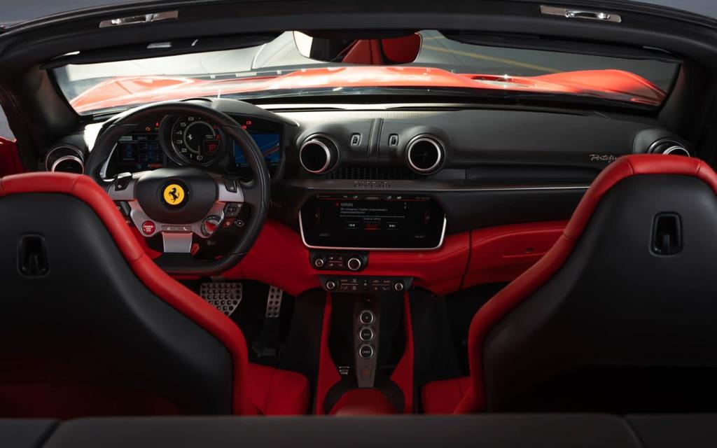 Rent Ferrari Roma RED 2022 in Dubai , UAE 