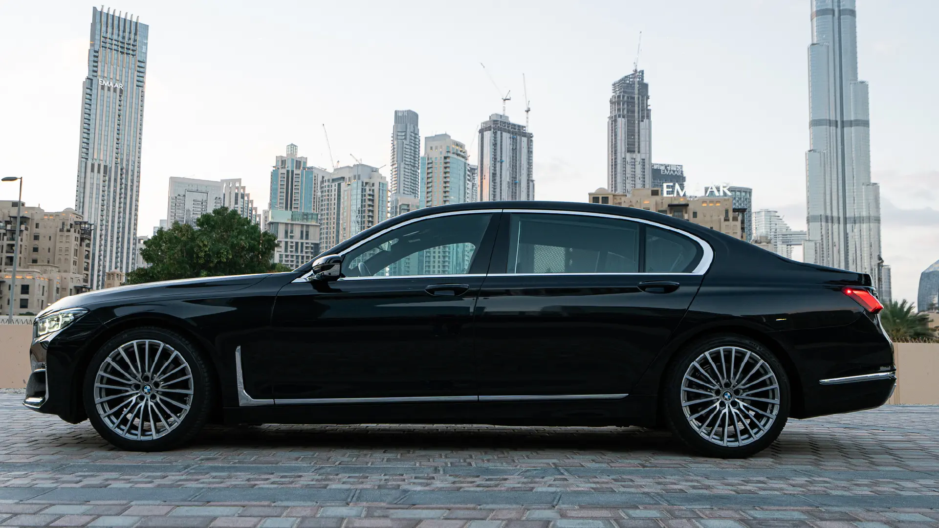 Rent Bmw Series 7 BLACK 2021 in Dubai , UAE 