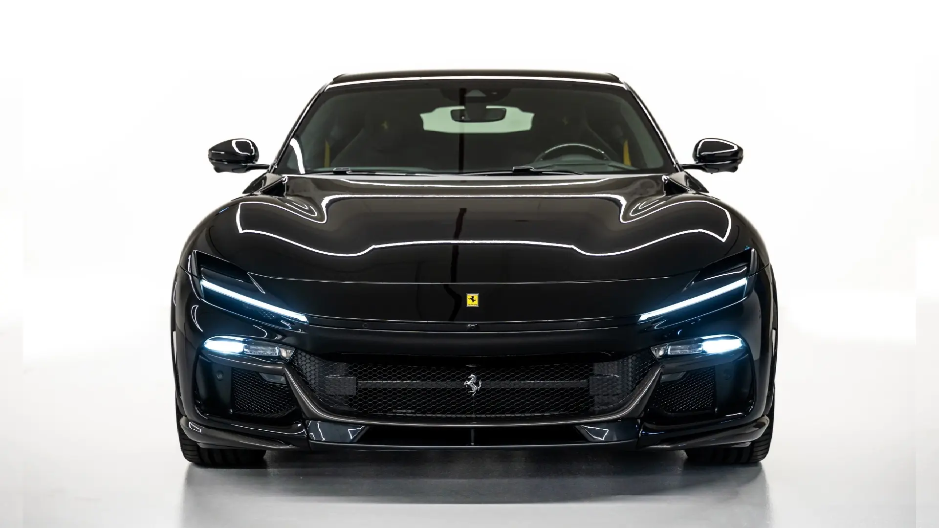 Ferrari Purosangue V12 YM  2022