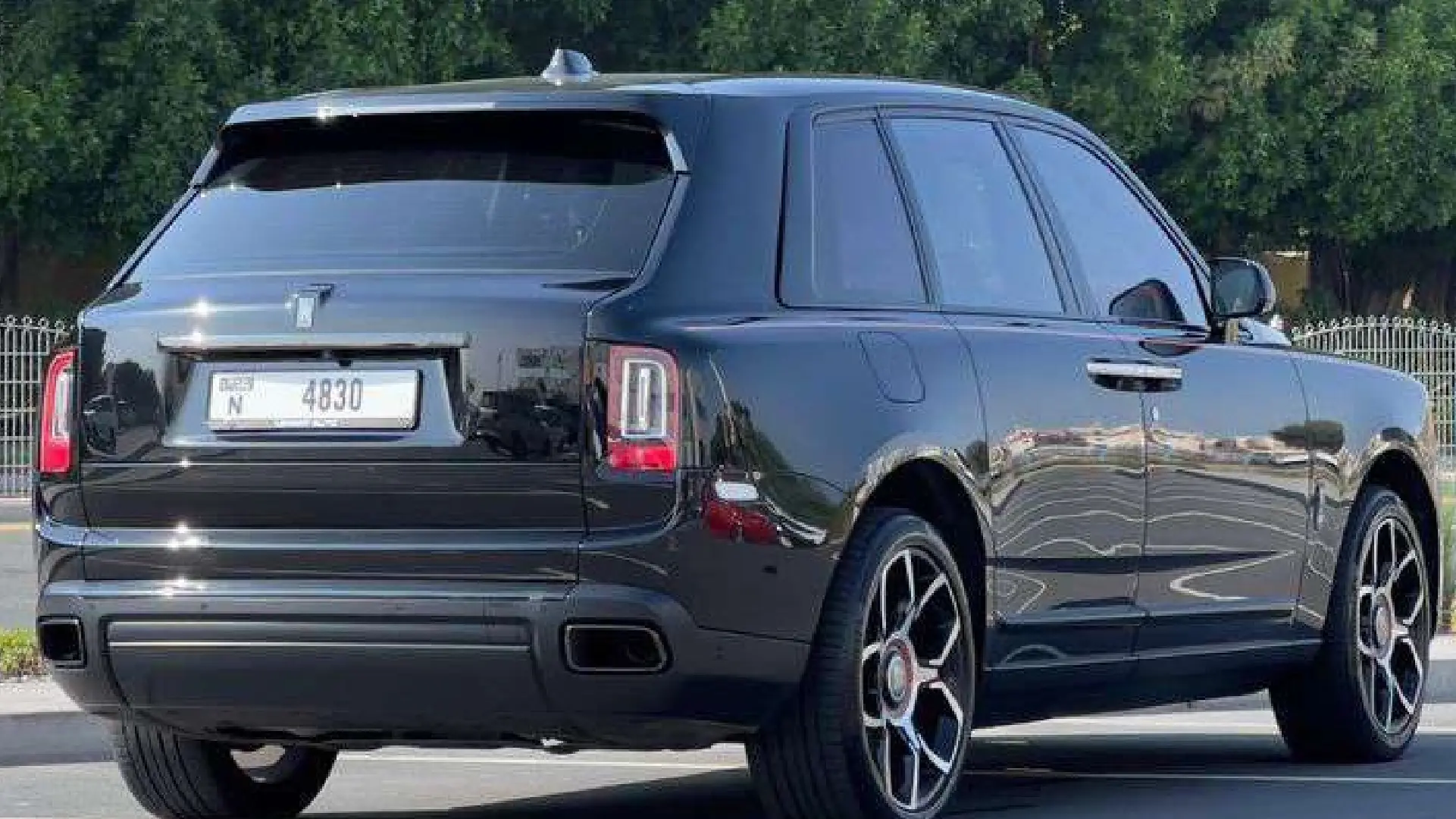 Rent Rolls-Royce Cullinan BLACK 2022 in Dubai , UAE 