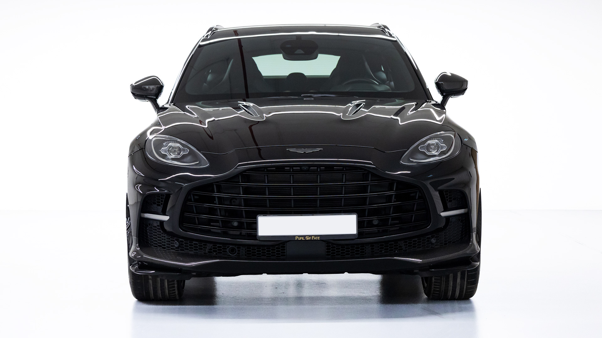 Aston Martin DBX 707  2024