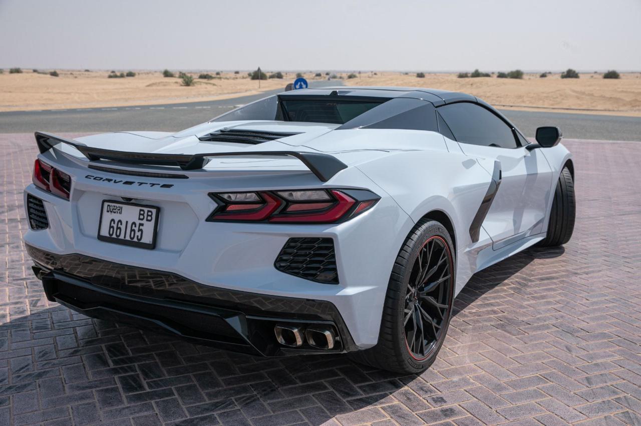 Chevrolet Corvette C8 white  2023
