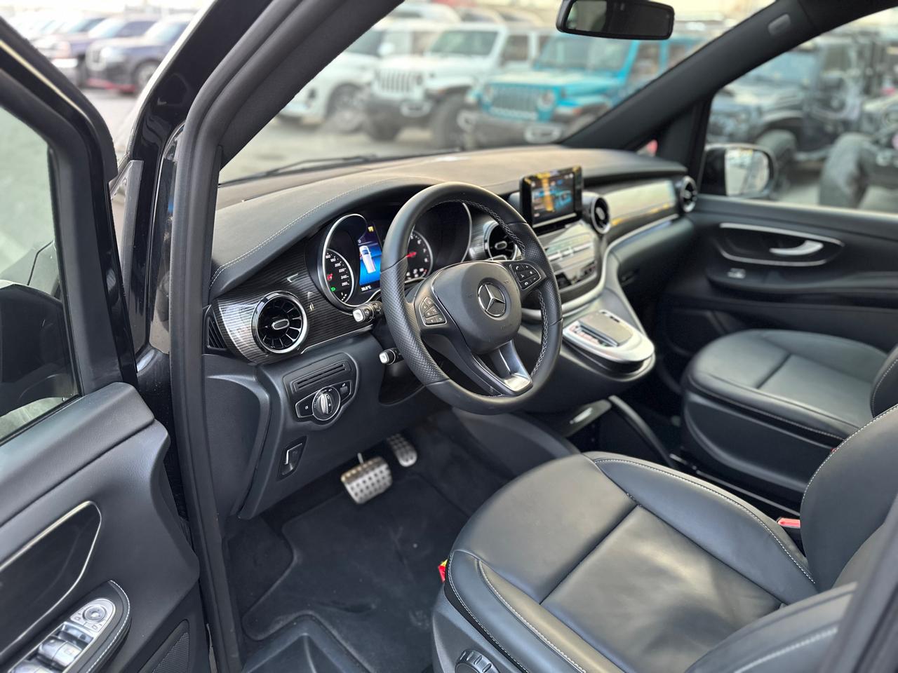 Mercedes Benz Vito 250 Black  2023